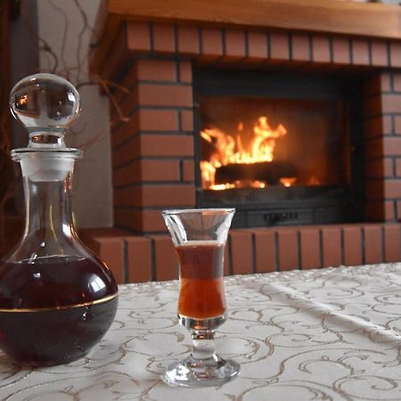 Pokoje Goscinne Na Skraju Puszczy Pogorzelce Exteriör bild