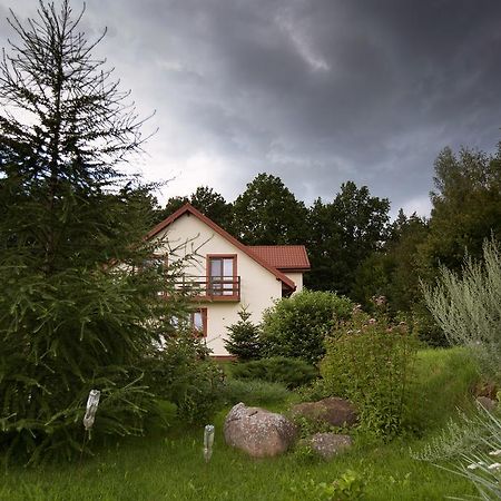 Pokoje Goscinne Na Skraju Puszczy Pogorzelce Exteriör bild