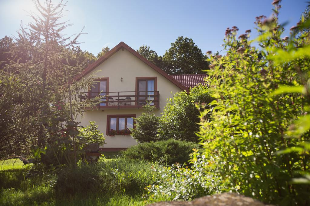 Pokoje Goscinne Na Skraju Puszczy Pogorzelce Exteriör bild